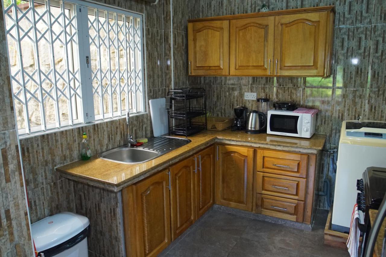 Zeph Self Catering Baie Lazare (Mahe) Exterior foto